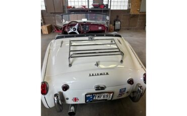 Triumph-Tr3b-1962-White-Red-3