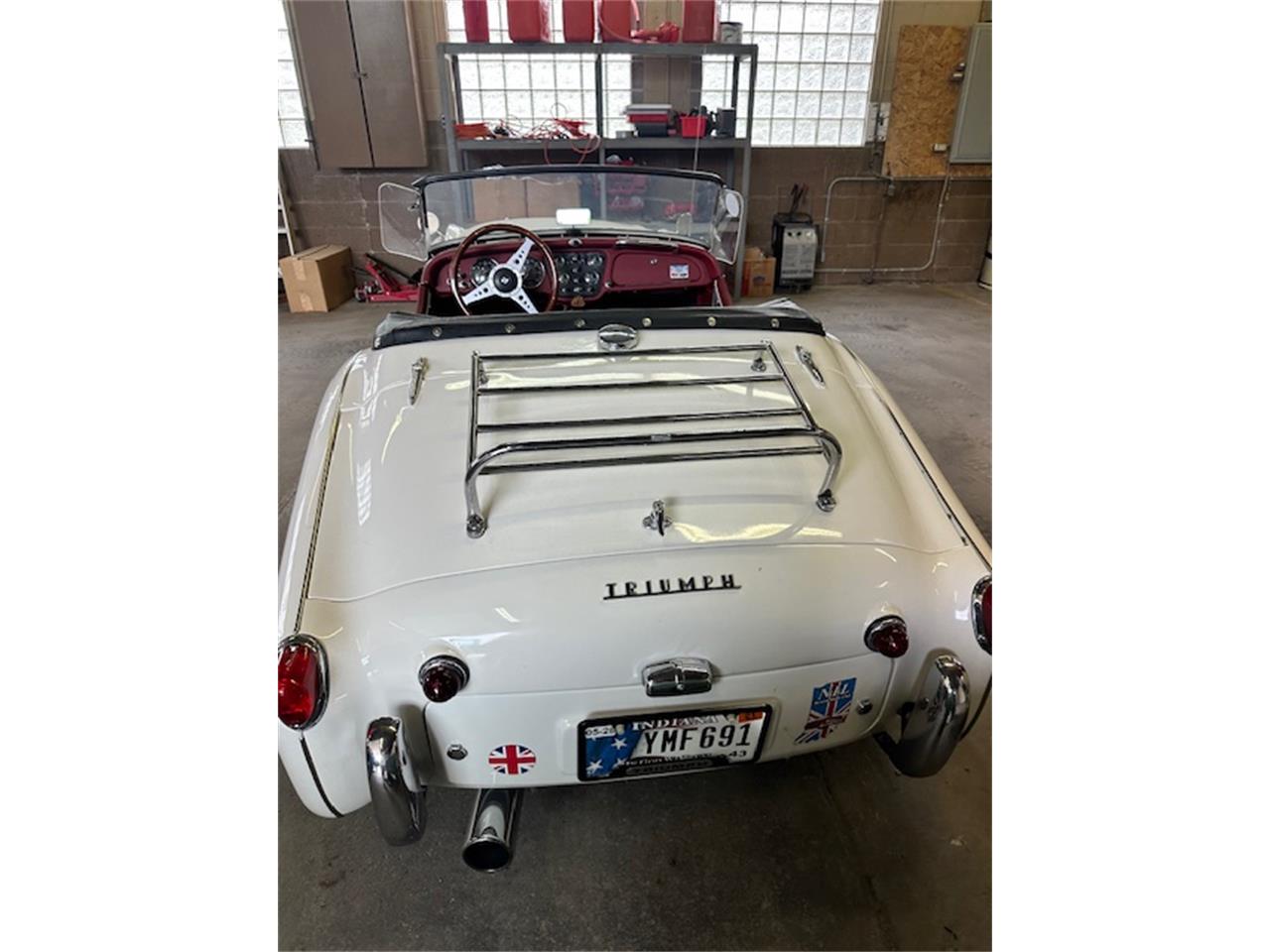 Triumph-Tr3b-1962-White-Red-3