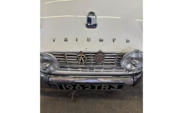 Triumph-Tr3b-1962-White-Red-7