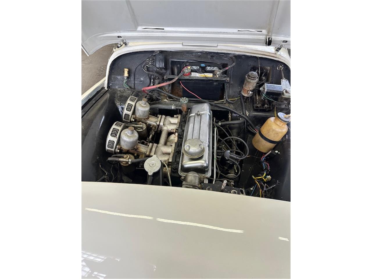 Triumph-Tr3b-1962-White-Red-8