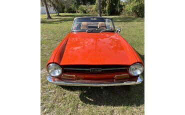 Triumph-Tr6-1972-Pimento-Red-Tan-1