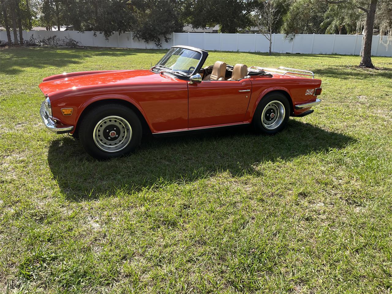 Triumph-Tr6-1972-Pimento-Red-Tan-12