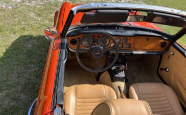 Triumph-Tr6-1972-Pimento-Red-Tan-17