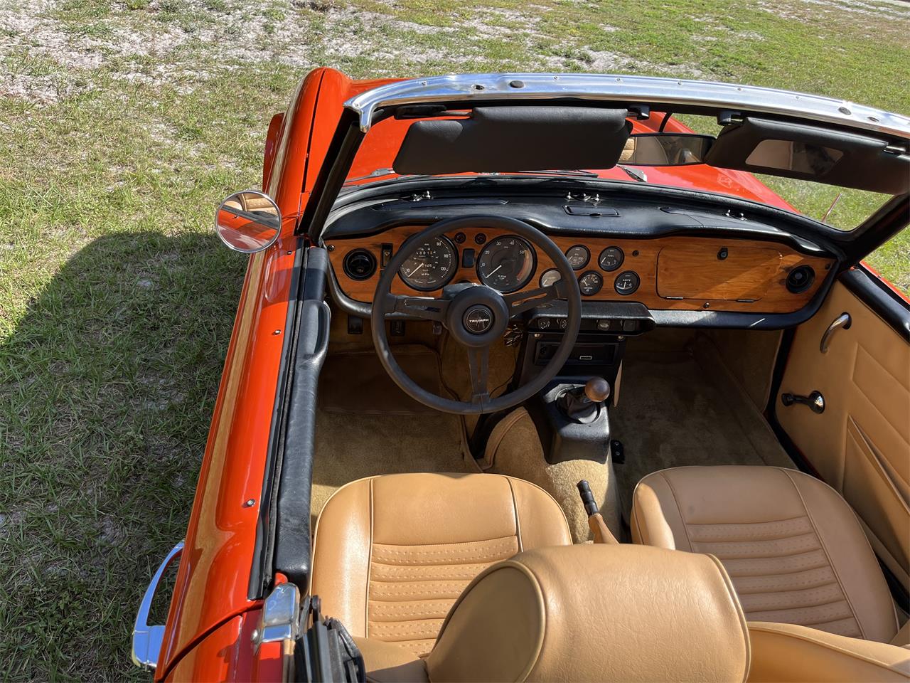 Triumph-Tr6-1972-Pimento-Red-Tan-17