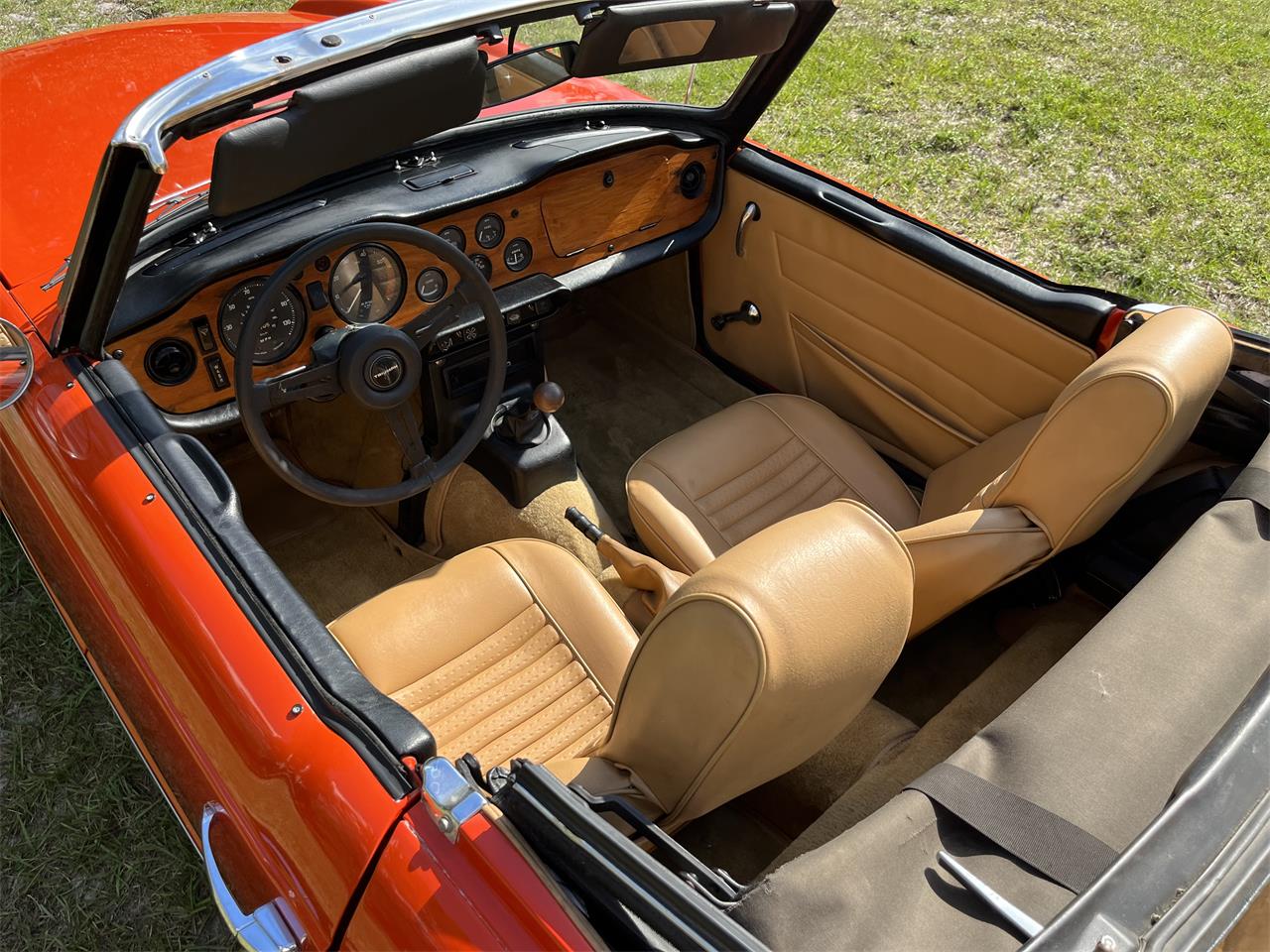 Triumph-Tr6-1972-Pimento-Red-Tan-22