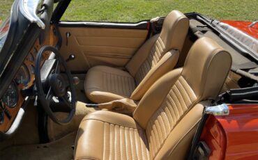 Triumph-Tr6-1972-Pimento-Red-Tan-23