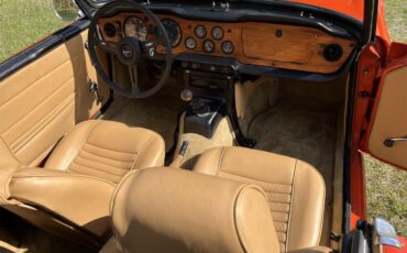 Triumph-Tr6-1972-Pimento-Red-Tan-26