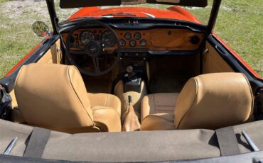Triumph-Tr6-1972-Pimento-Red-Tan-28