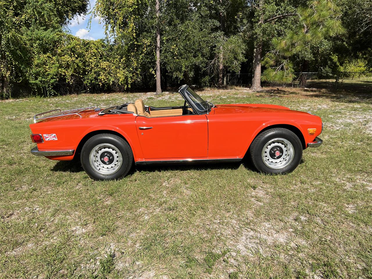 Triumph-Tr6-1972-Pimento-Red-Tan-3