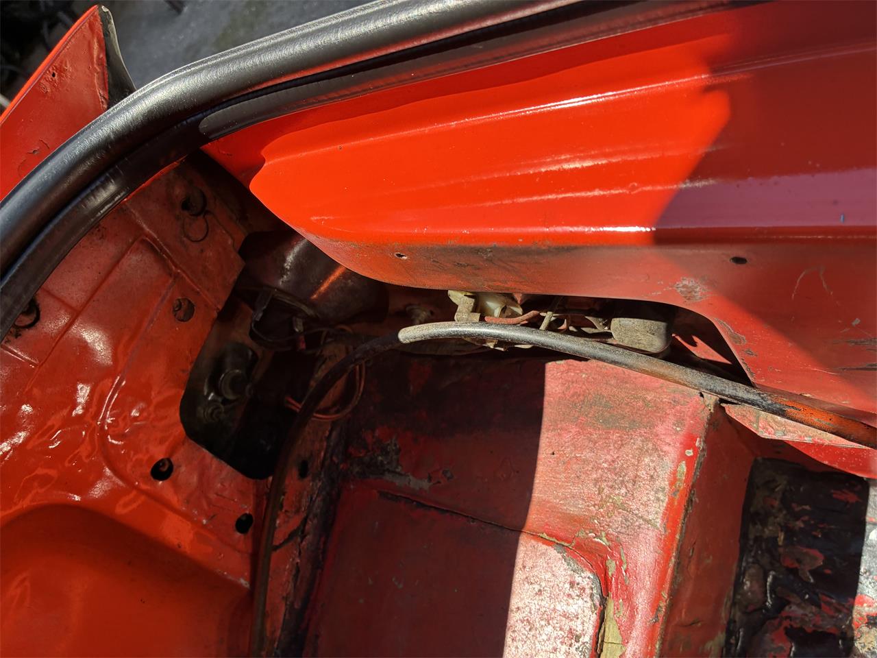 Triumph-Tr6-1972-Pimento-Red-Tan-42