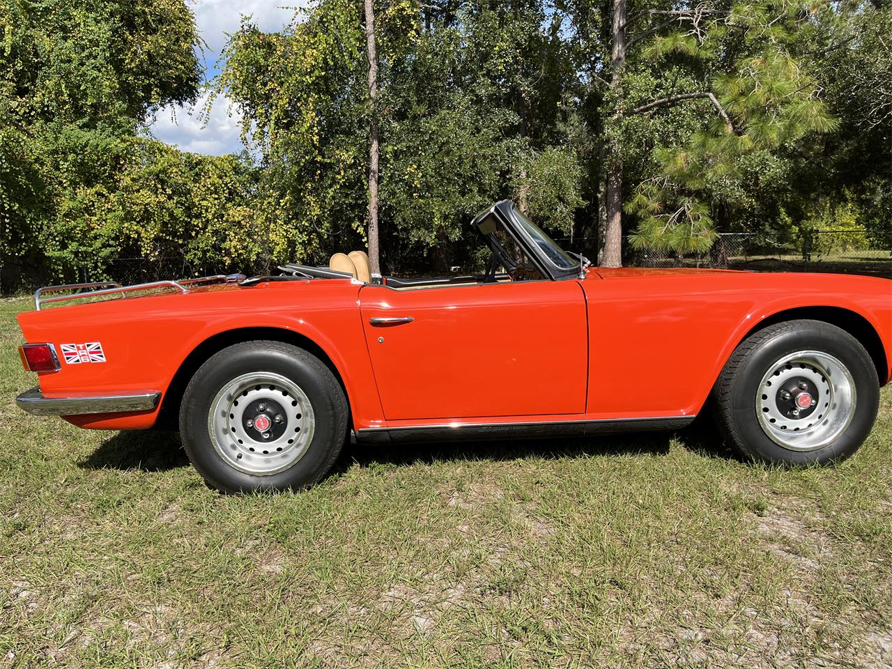 Triumph-Tr6-1972-Pimento-Red-Tan-6