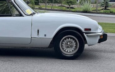 Triumph-gt6-mkiii-1971-white-11