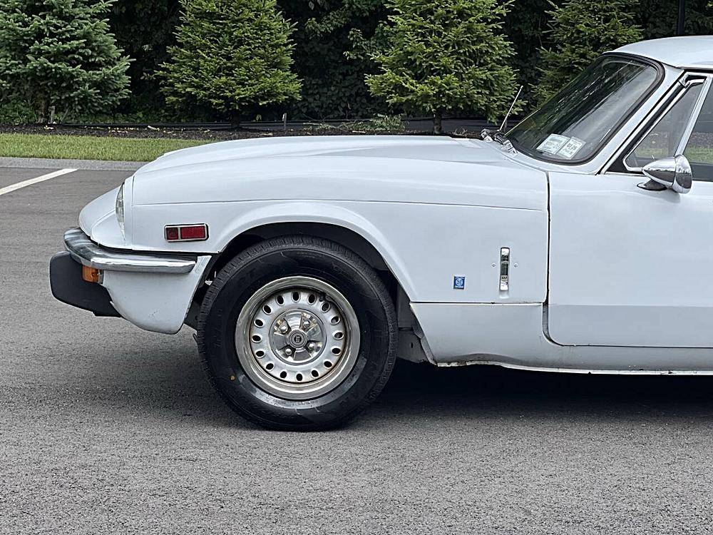 Triumph-gt6-mkiii-1971-white-4