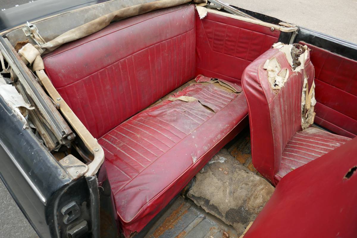 Triumph-herald-1963-black-13
