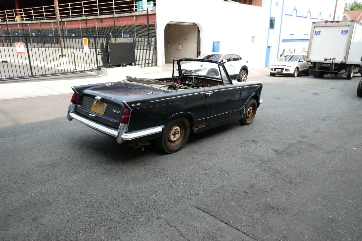 Triumph-herald-1963-black-8