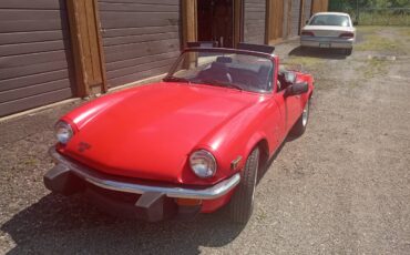 Triumph-spitfire-1500-1976-red-5