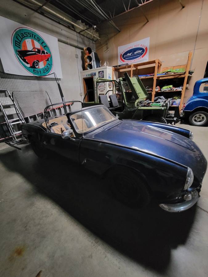 Triumph-spitfire-1965-blue-9