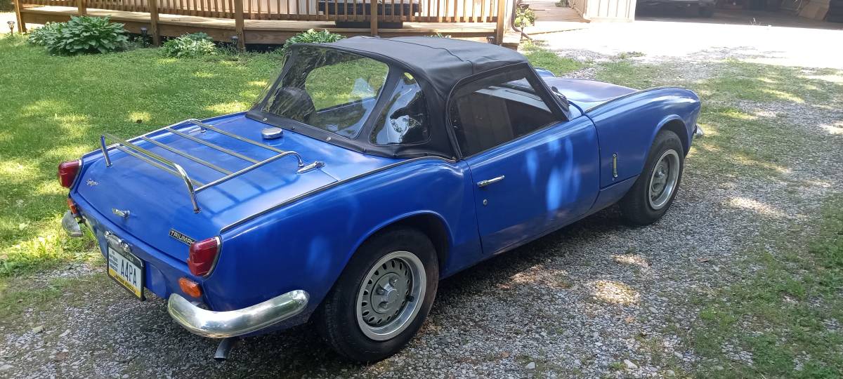Triumph-spitfire-1970-blue-4