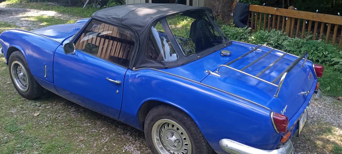 Triumph-spitfire-1970-blue-5