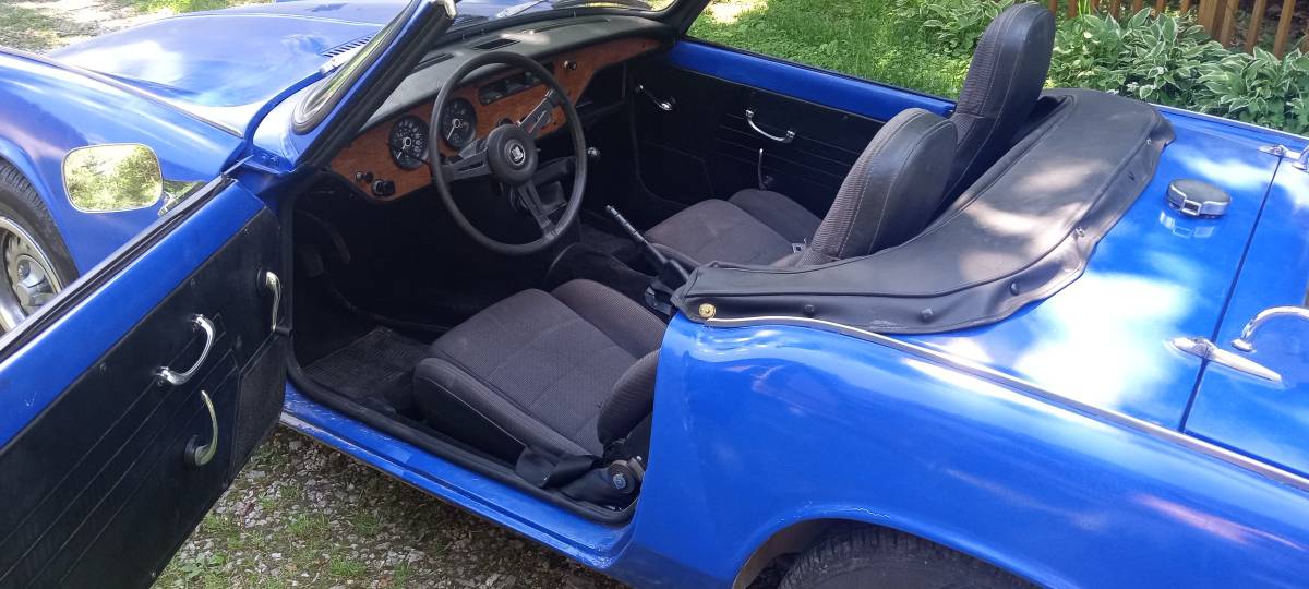 Triumph-spitfire-1970-blue-6