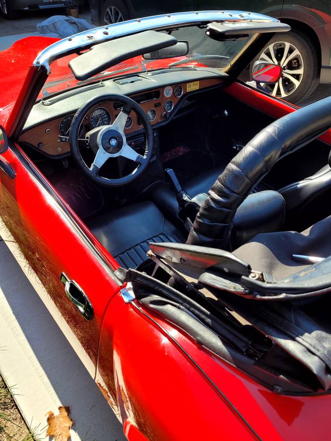 Triumph-spitfire-1976-red-3