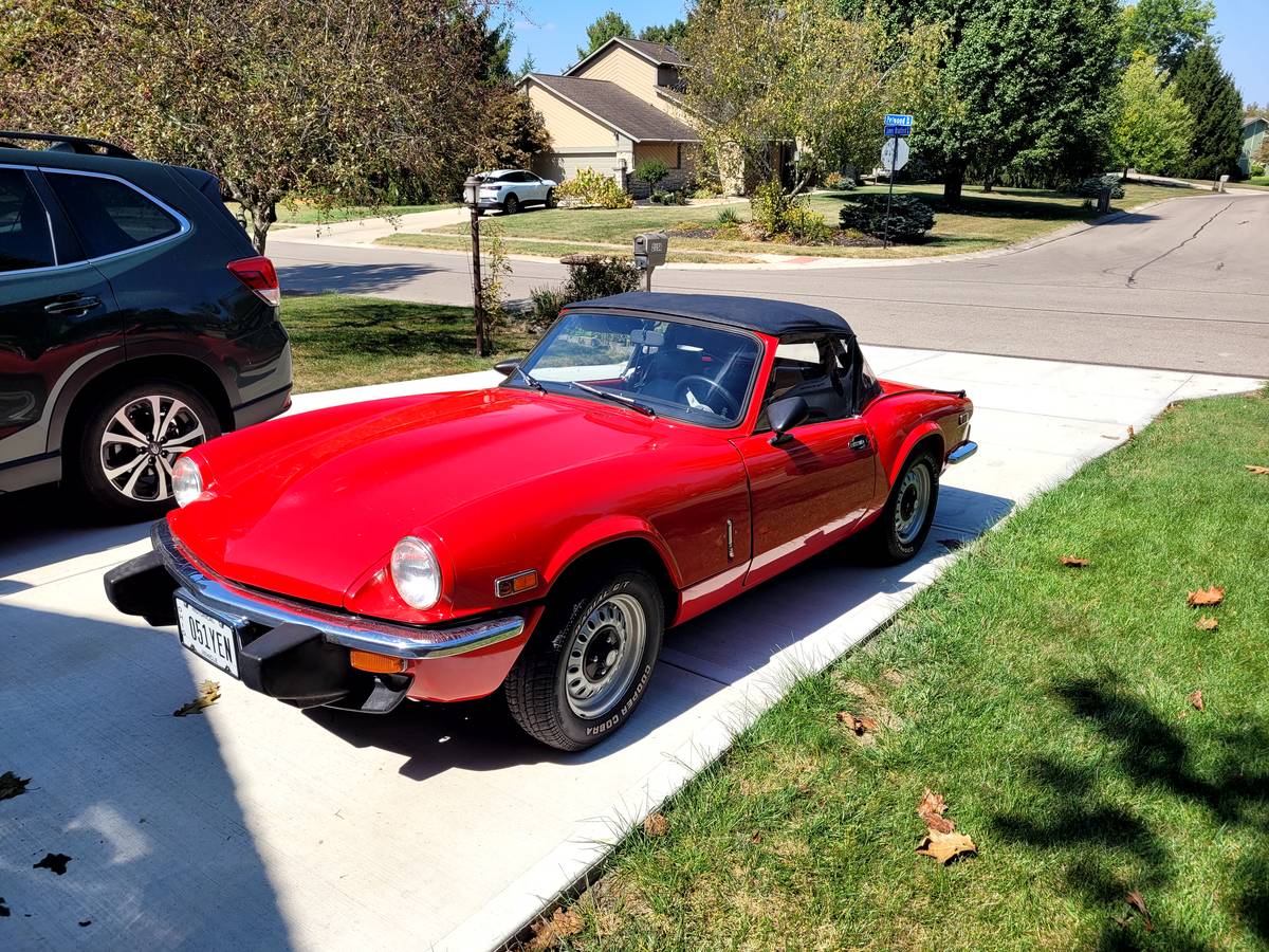 Triumph-spitfire-1976-red