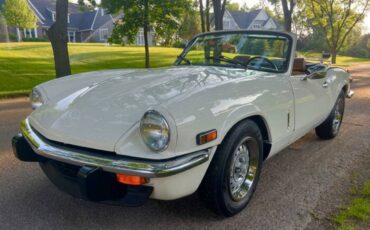 Triumph-spitfire-1976-white-5