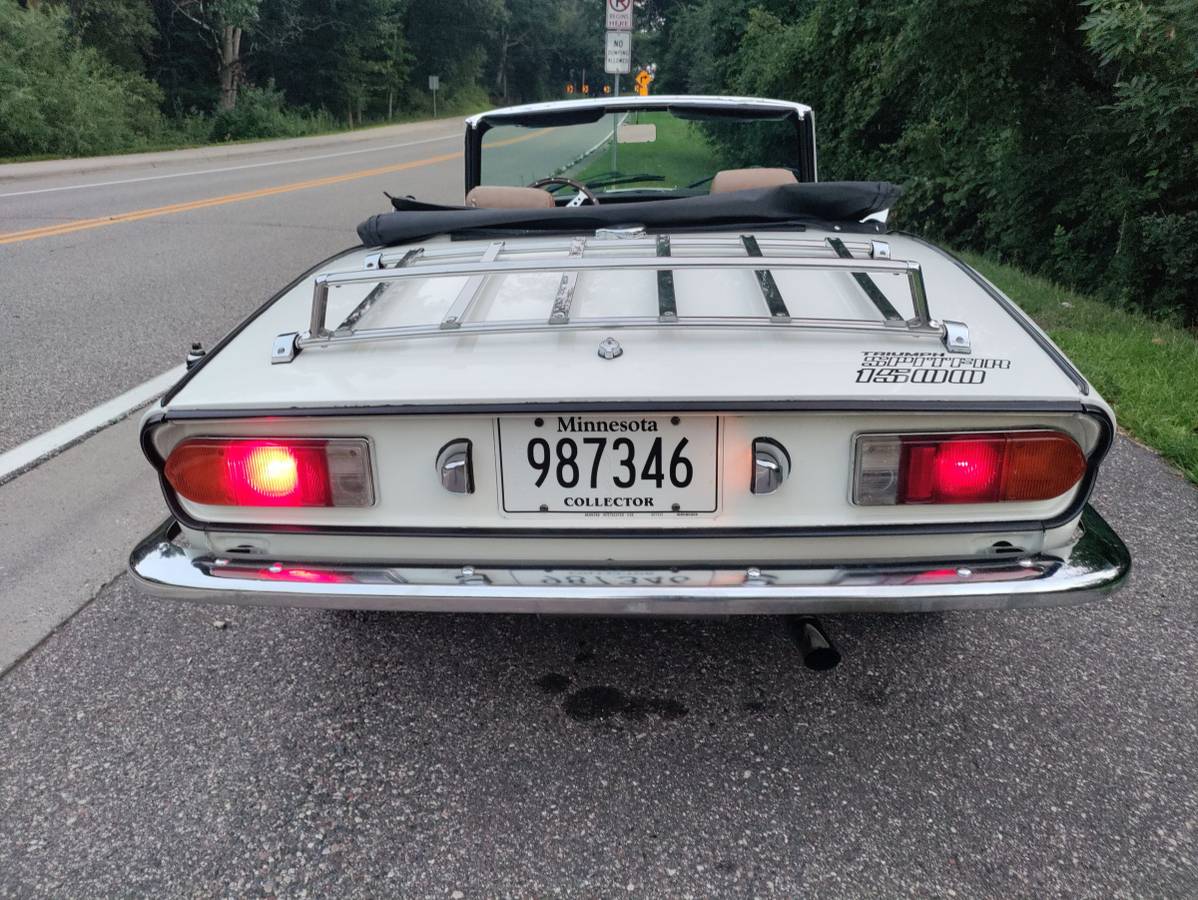 Triumph-spitfire-1976-white-7