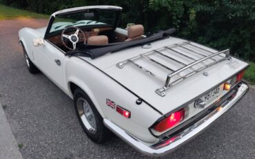 Triumph-spitfire-1976-white-9