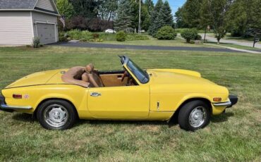 Triumph-spitfire-1976-yellow-2
