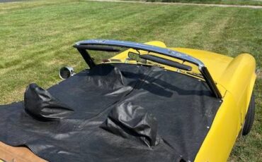 Triumph-spitfire-1976-yellow-4