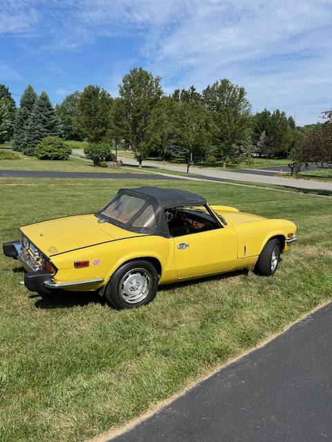 Triumph-spitfire-1976-yellow-8
