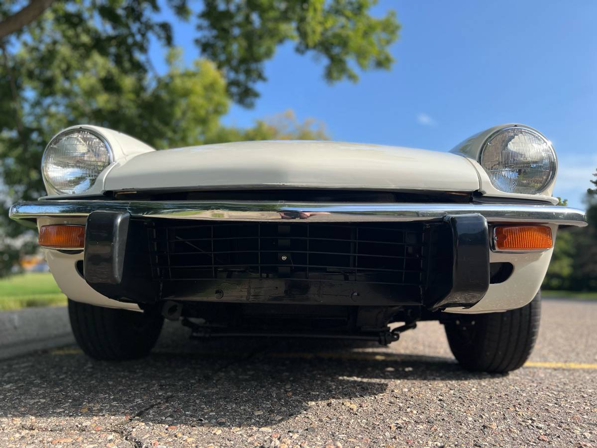 Triumph-spitfire-1980-white-9