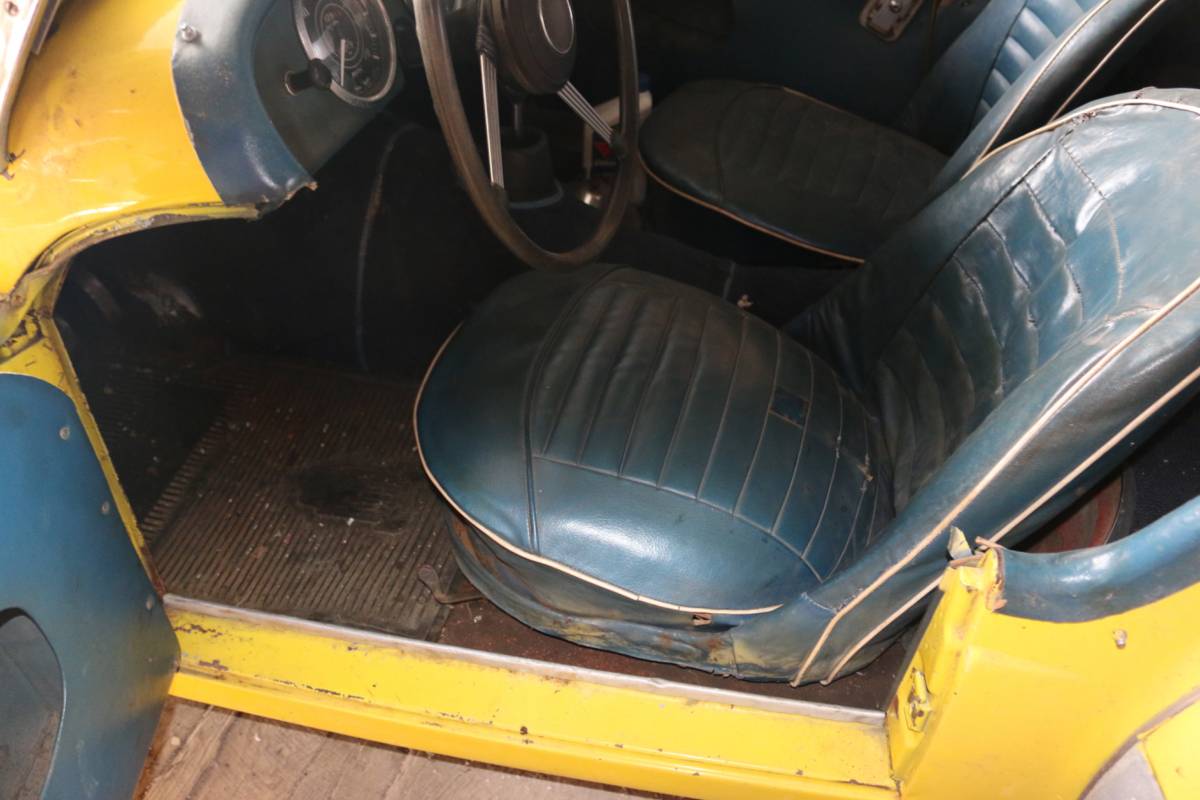 Triumph-tr-3b-1963-yellow-4