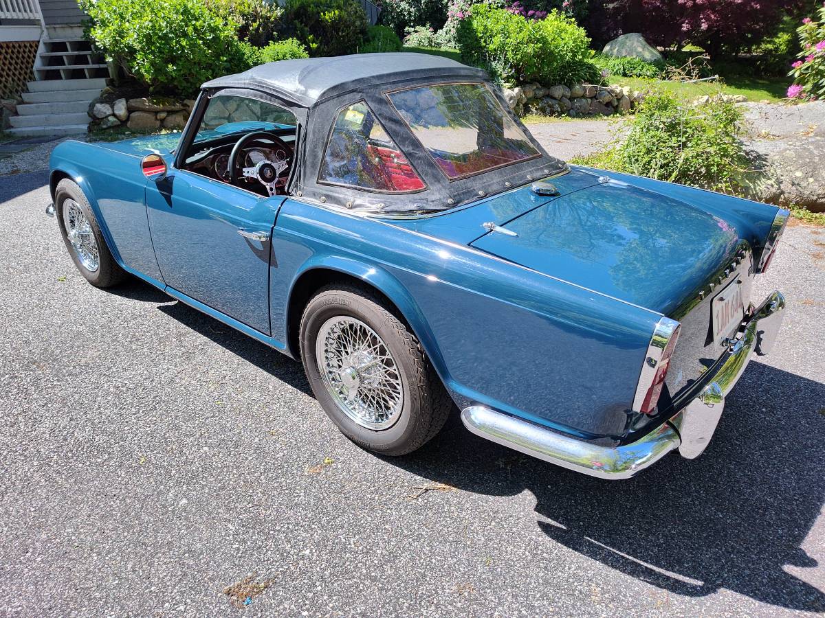 Triumph-tr-4-1964-blue-3