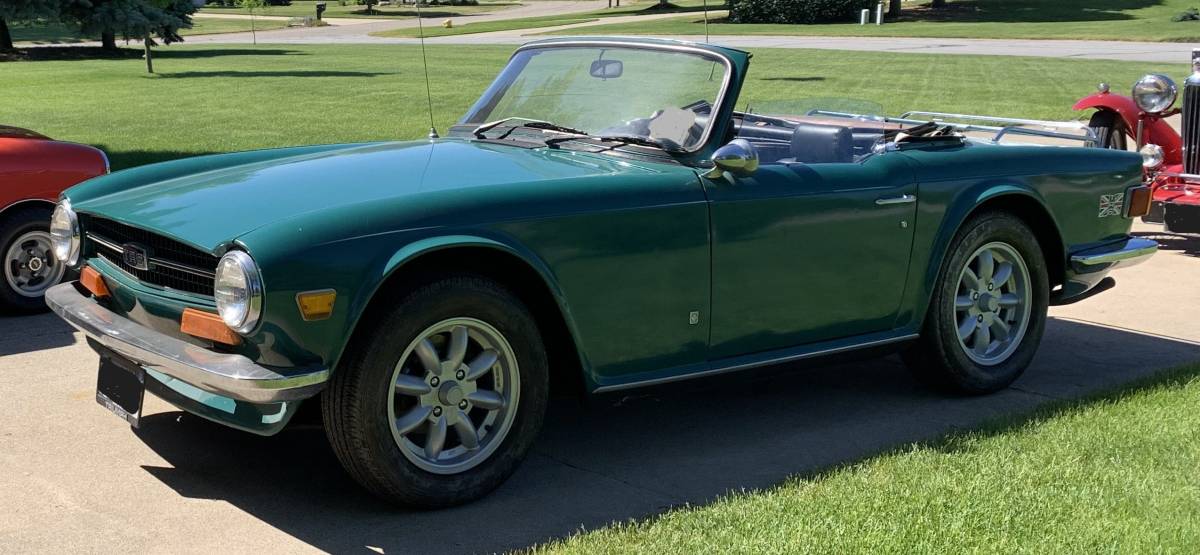 Triumph-tr-6-1973-green-3