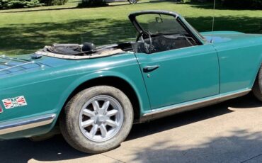 Triumph-tr-6-1973-green-4