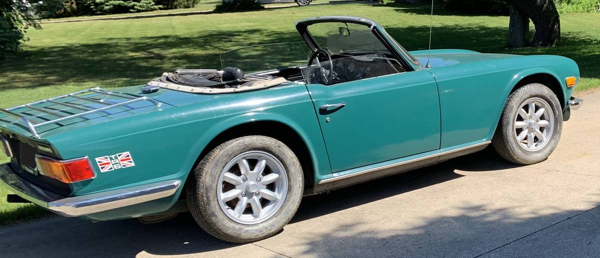 Triumph-tr-6-1973-green-4