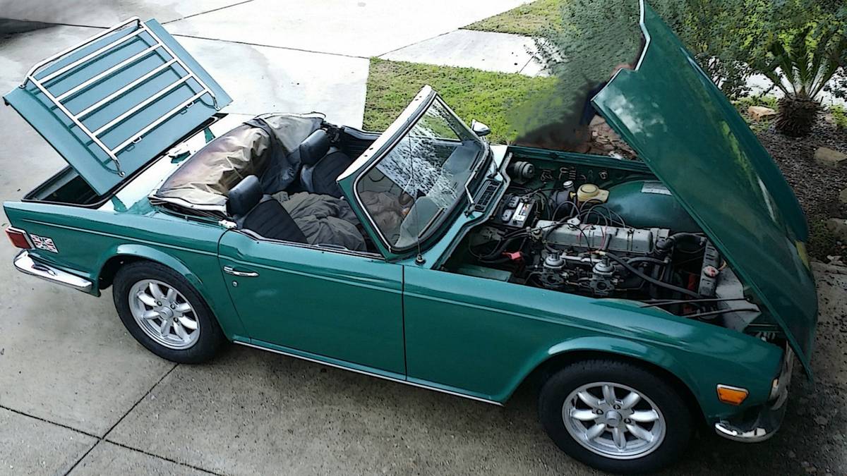 Triumph-tr-6-1973-green-7