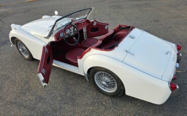 Triumph-tr3-1963-white-15