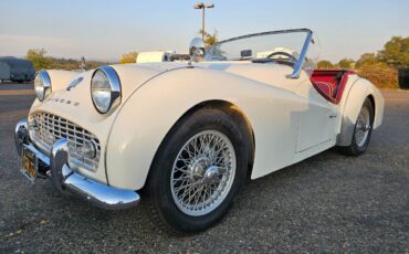 Triumph-tr3-1963-white-19