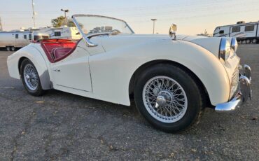 Triumph-tr3-1963-white-29