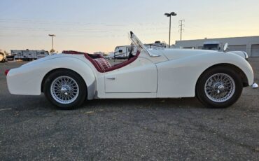 Triumph-tr3-1963-white-30