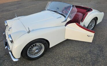 Triumph-tr3-1963-white-31