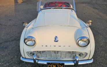 Triumph-tr3-1963-white-33