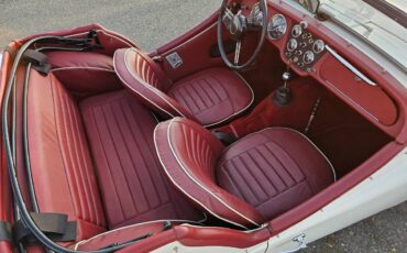 Triumph-tr3-1963-white-34