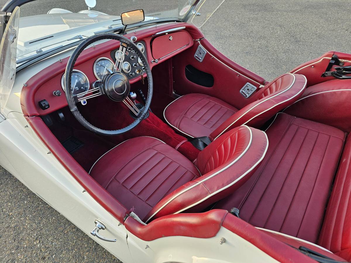 Triumph-tr3-1963-white-35