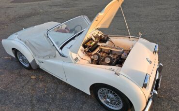 Triumph-tr3-1963-white-7