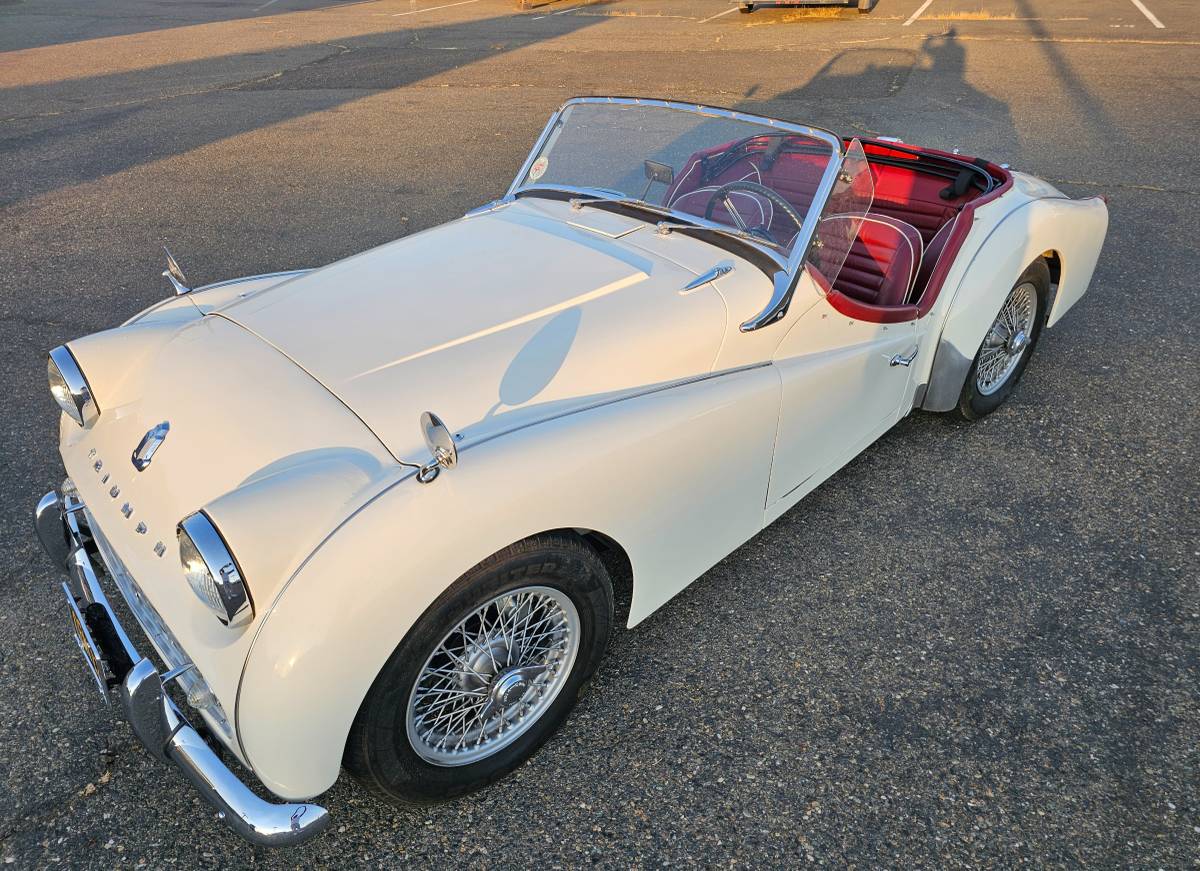 Triumph-tr3-1963-white