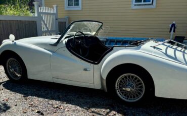 Triumph-tr3-roadster-1959-white-12